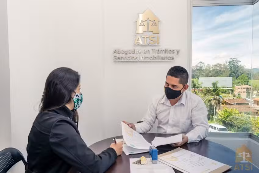 Abogados en Tr&aacute;mites y Servicios Inmobiliarios ATSI