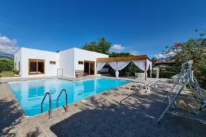 Alquiler de Fincas Medellin Antioquia | Tierra Mitica | Finca Sue&ntilde;os