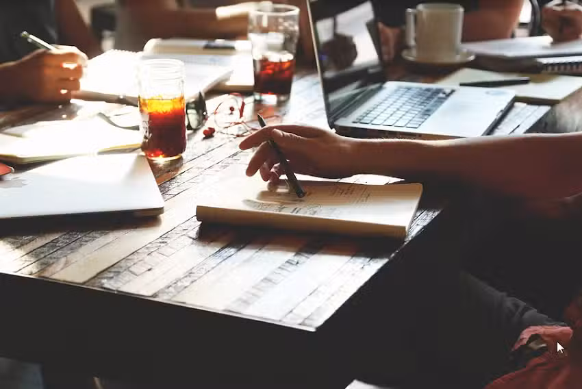 Bernardo Toro Propiedad Ra&iacute;z