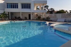 Caba&ntilde;a las Cayenas