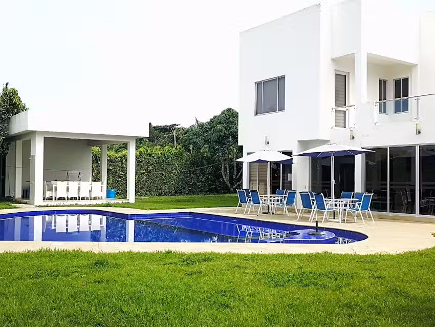 D Toro Soluciones Integrales inmobiliaria