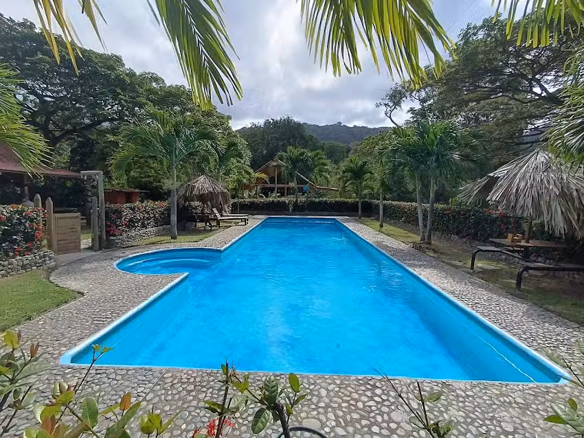 Eco hostel Cachaco River