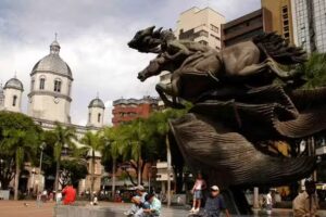 ESTIRPE NEGOCIOS INMOBILIARIOS SAS