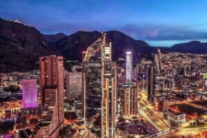 Executive Suites Minutes From the Airport – Bogotá