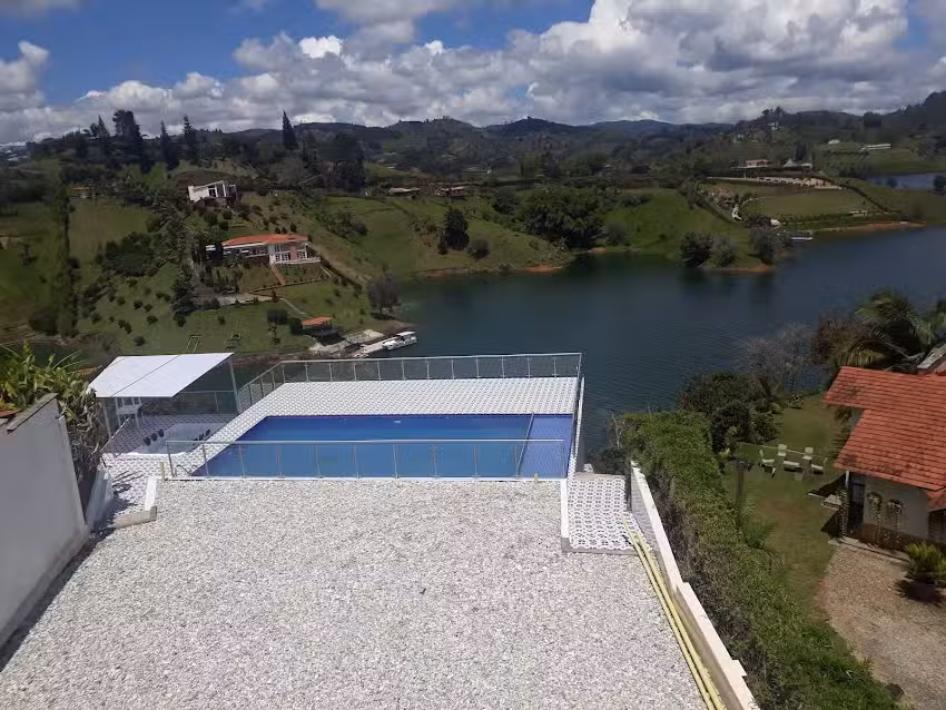 finca el pe&ntilde;ol, guatape