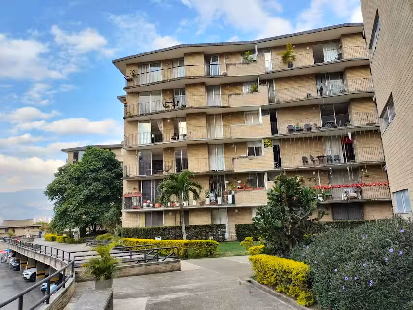 Inmobiliaria Fajardo y Cia