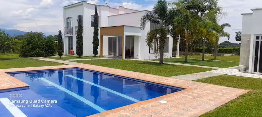inmobiliaria Thessaloniki S.A.S