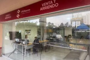 JFR RIASCOS INMOBILIARIA