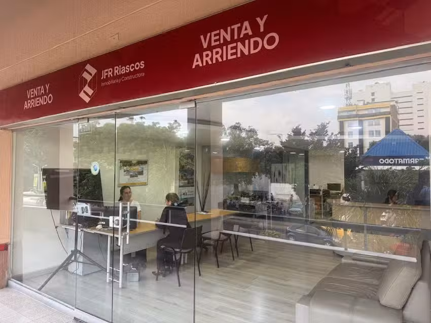 JFR RIASCOS INMOBILIARIA