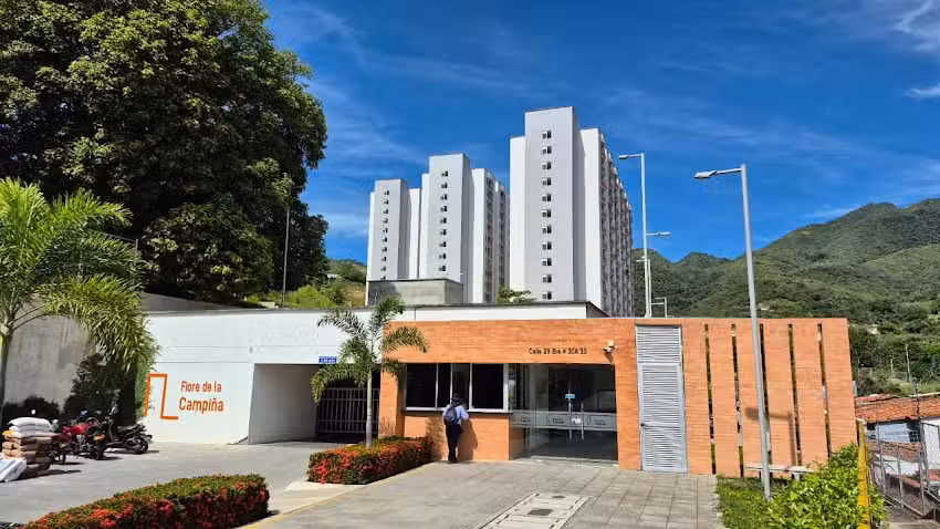 JULIAN ROA Inmobiliaria & Construcciones