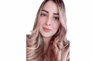 Laura Mora, Real Estate