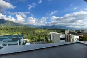 Luxury Agent Maria Arias Realtor