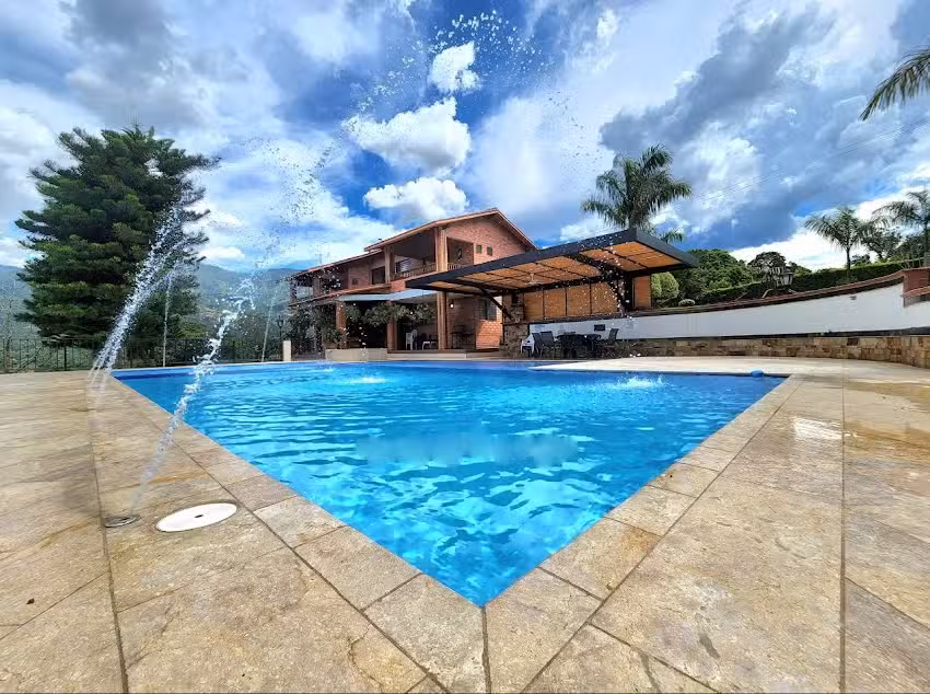 Luxury House Colombia