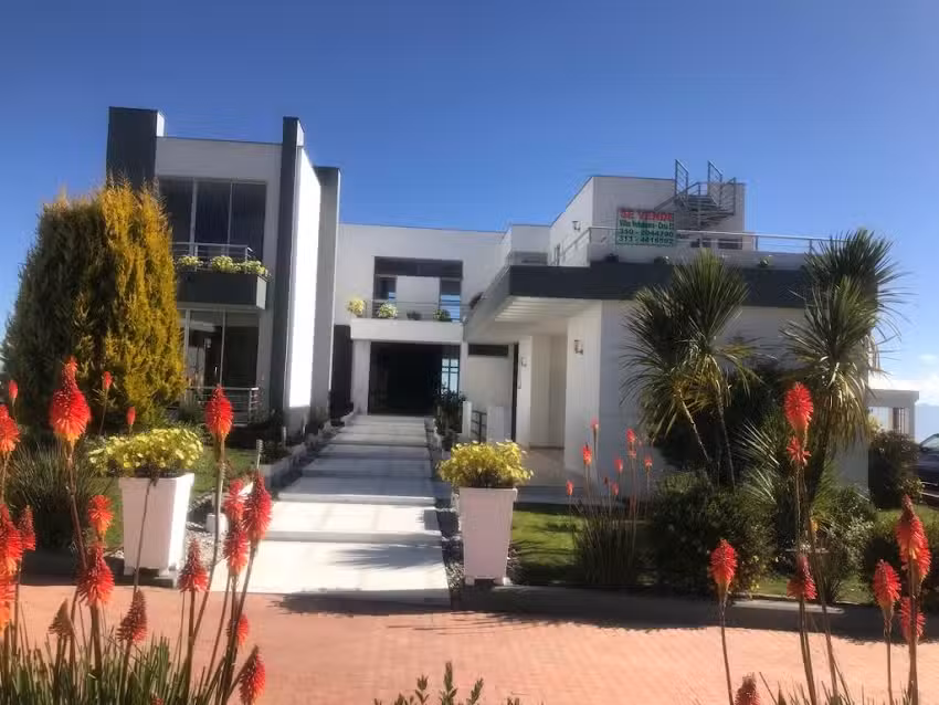 LUZ ALVAREZ AGENTE INMOBILIARIO