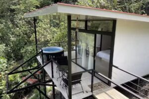 Mi cabaña en el rio