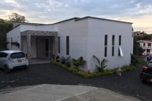 santiago uribe inmobiliaria